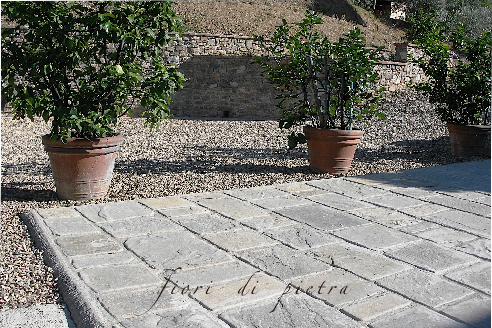 Projects Pavimenti with PIETRA FORTE stone